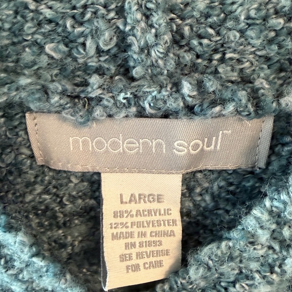 Modern Soul Textured Blue V-Neck Sweater - Picture 2 of 3